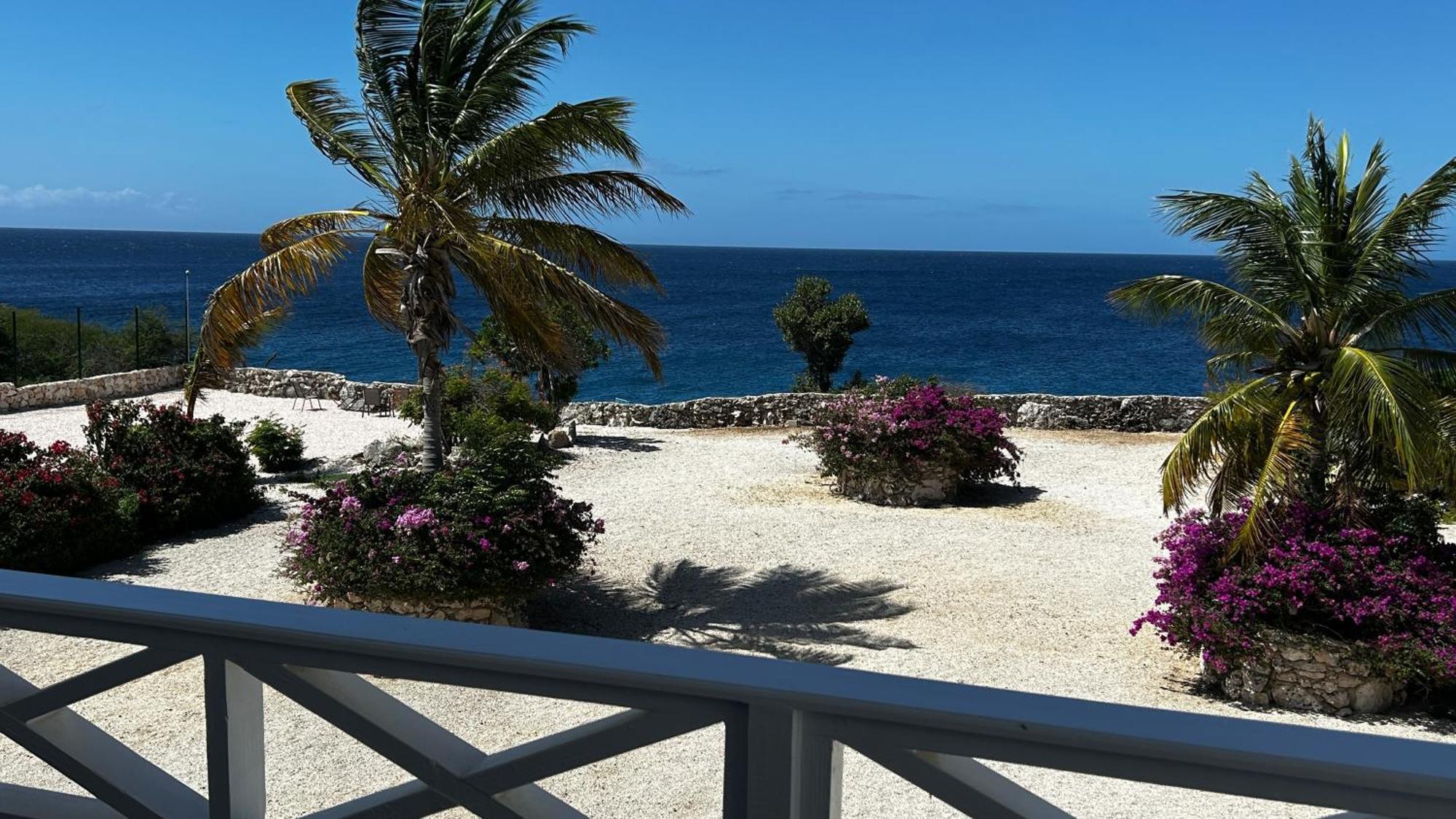 Marazul Dive Resort. 3 Bedroom Seafront House. Dive, Snorkel, Enjoy Amazing Sunsets Westpunt Екстер'єр фото